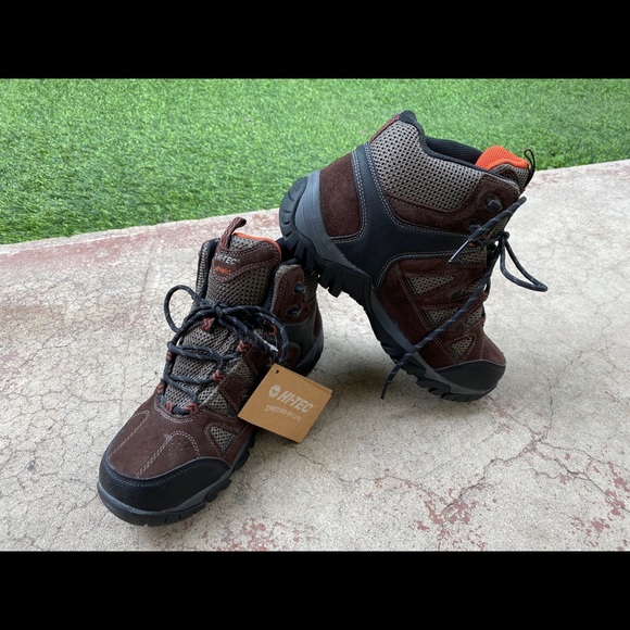 Hi Tec- Vibram- ishield *NEW* Hiking Boots - Picture 2 of 7